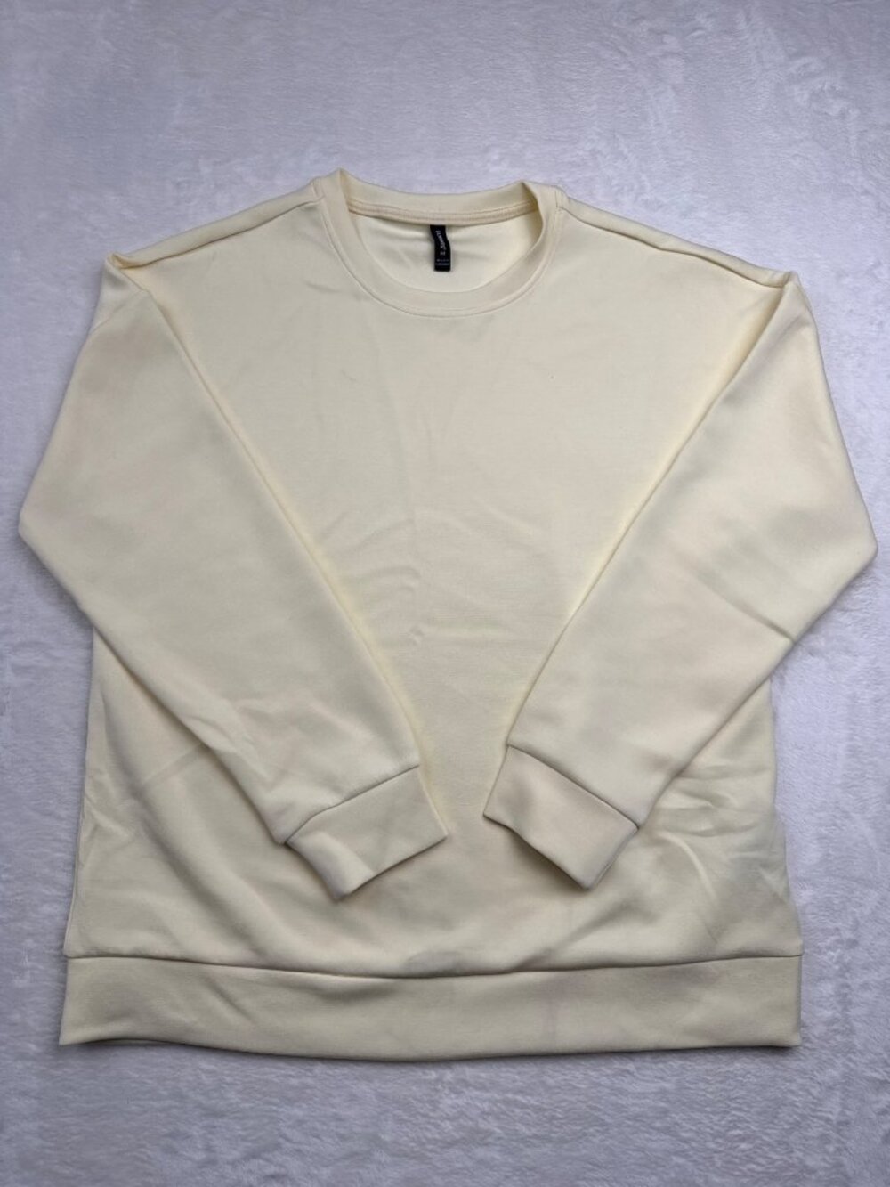 Lazypants Womens Cream Crewneck Sweatshirt Medium Soft Cotton Blend Relaxed Fit